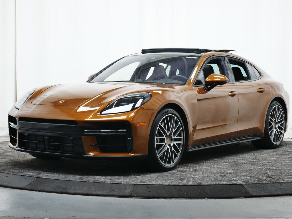 2025 Porsche Panamera GTS AWD