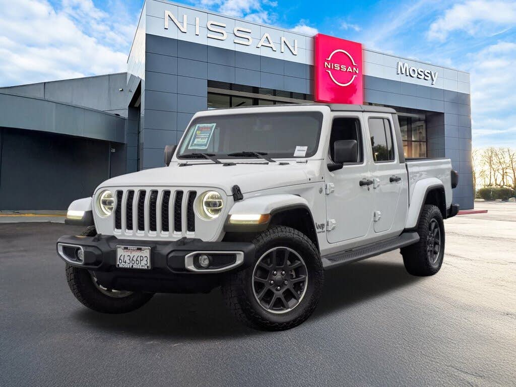 2022 Jeep Gladiator Overland Crew Cab 4WD
