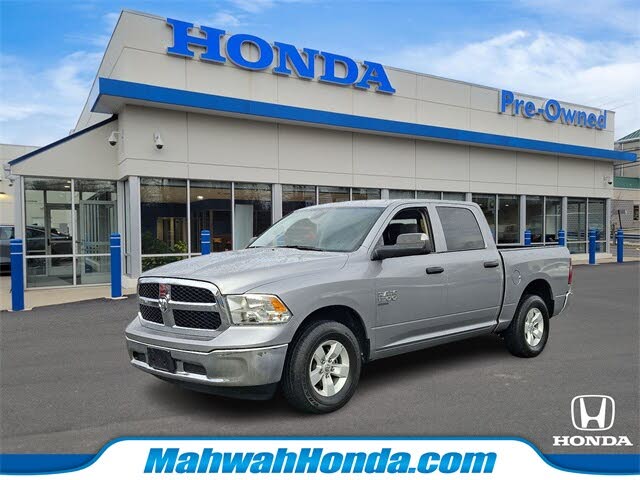 2023 RAM 1500 Classic SLT Crew Cab 4WD