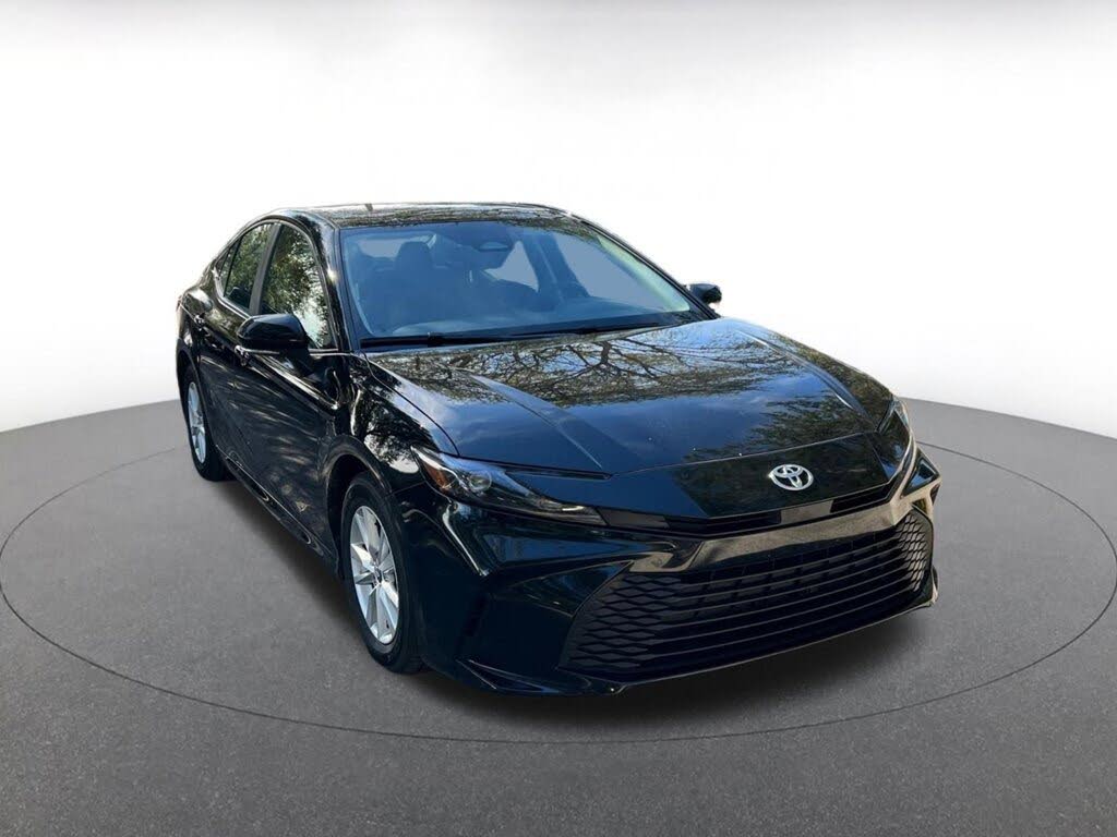 2025 Toyota Camry LE FWD