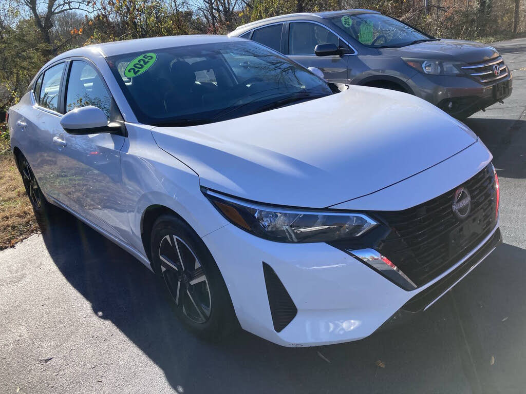 2025 Nissan Sentra SV FWD