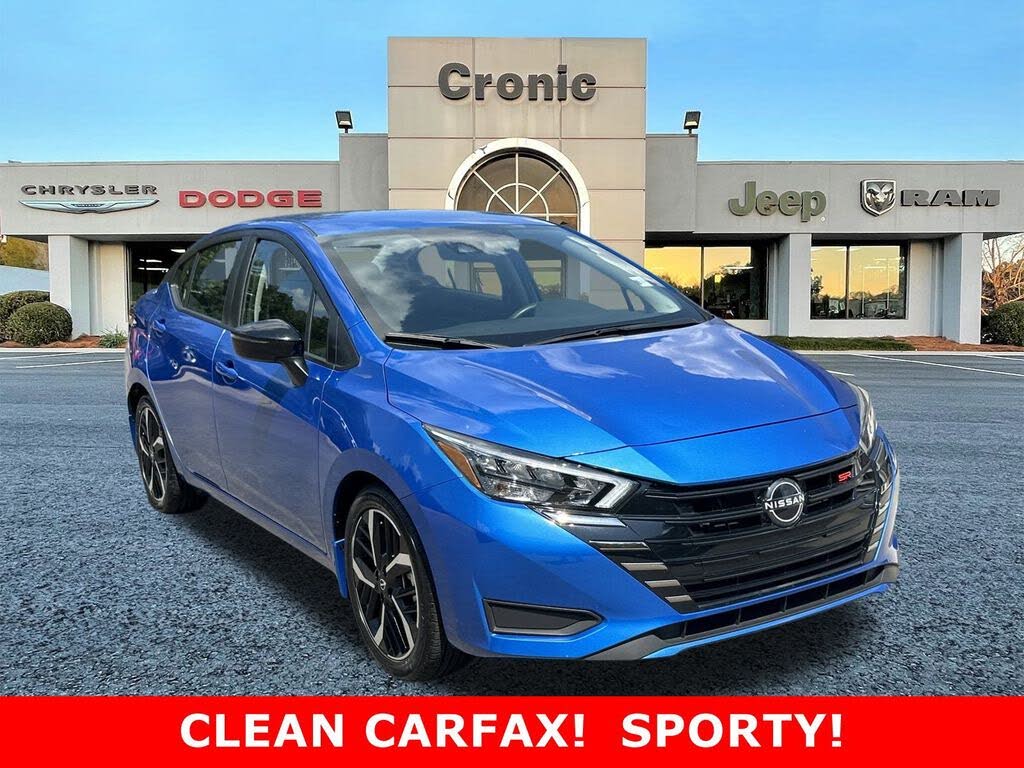 2023 Nissan Versa SR FWD