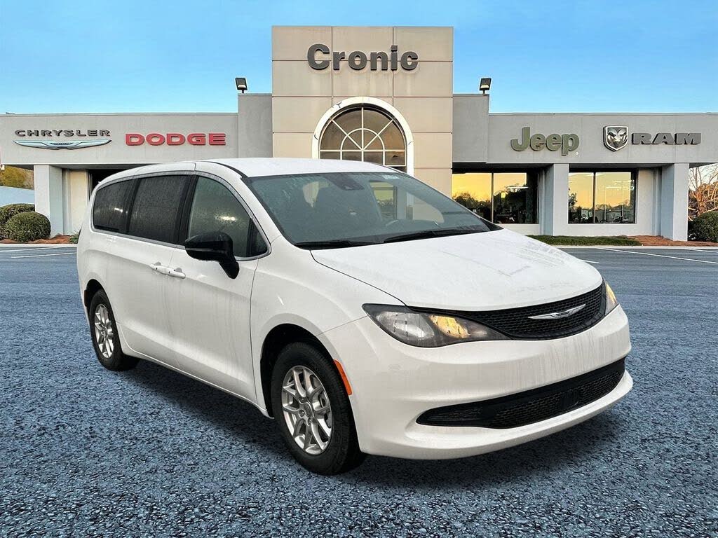 2025 Chrysler Voyager LX FWD