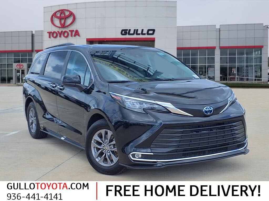 2024 Toyota Sienna XLE 7-Passenger FWD