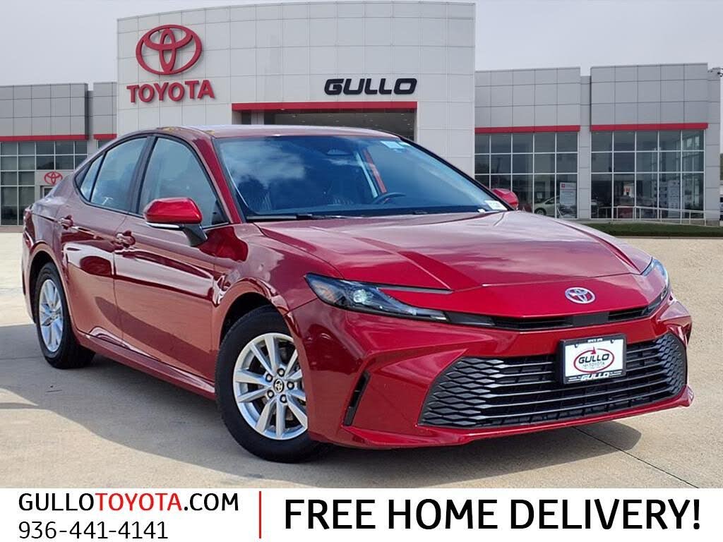 2025 Toyota Camry LE FWD
