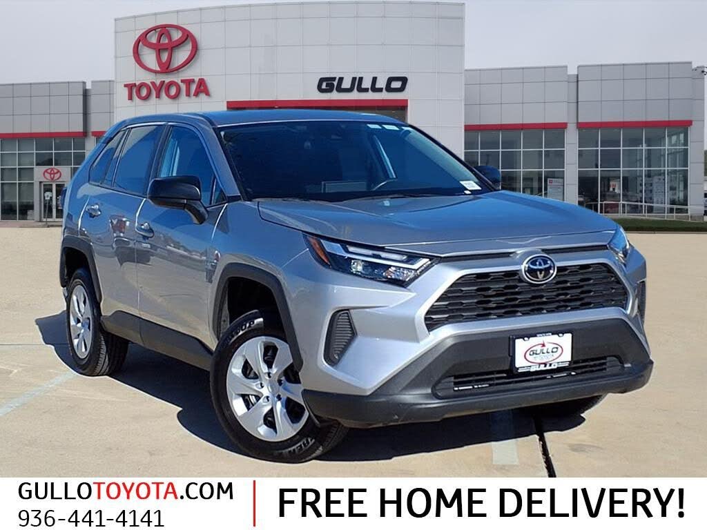 2025 Toyota RAV4 LE FWD