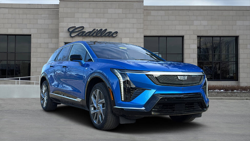 2026 Cadillac OPTIQ Luxury AWD