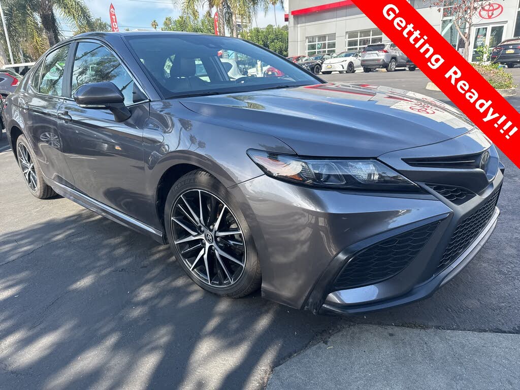 2022 Toyota Camry SE FWD