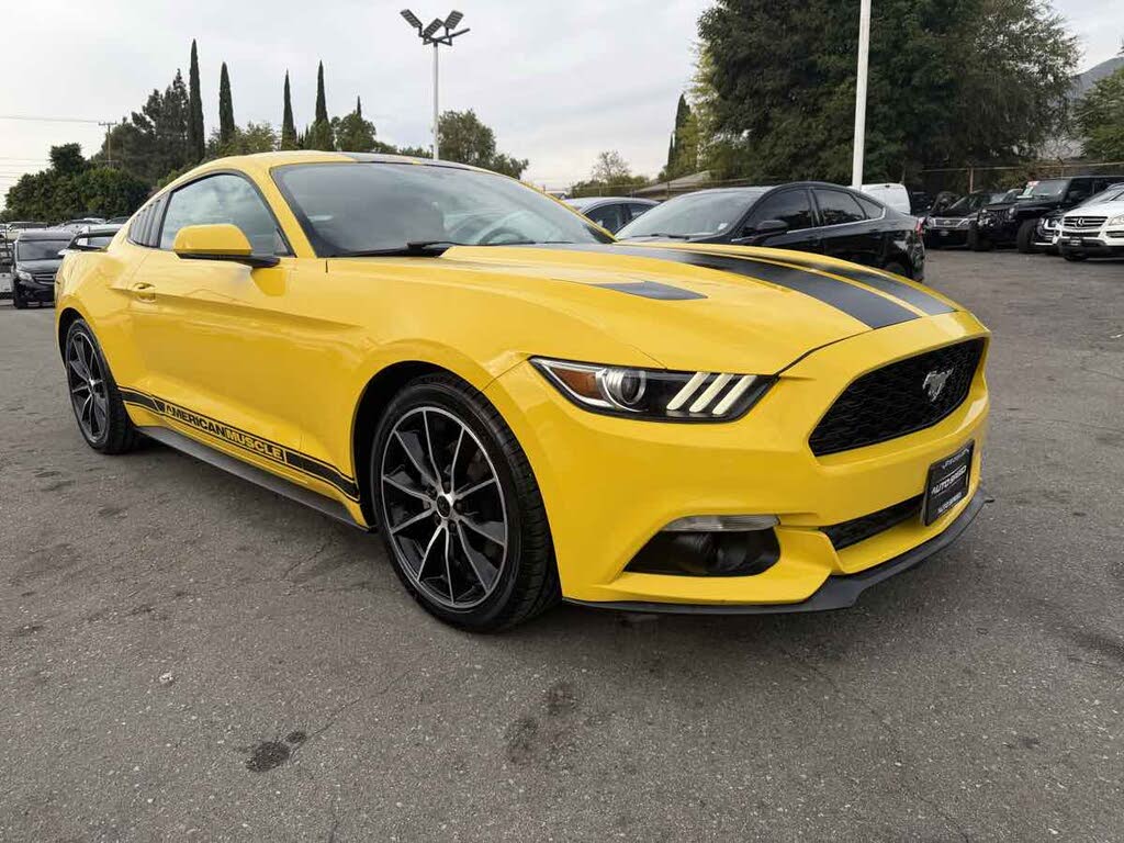 2015 Ford Mustang EcoBoost Premium Coupe RWD