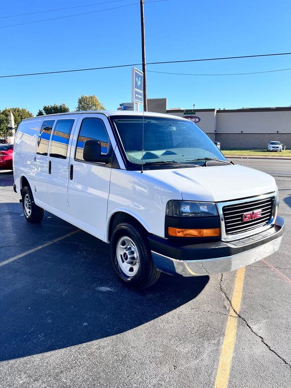 2017 GMC Savana Cargo 2500 RWD