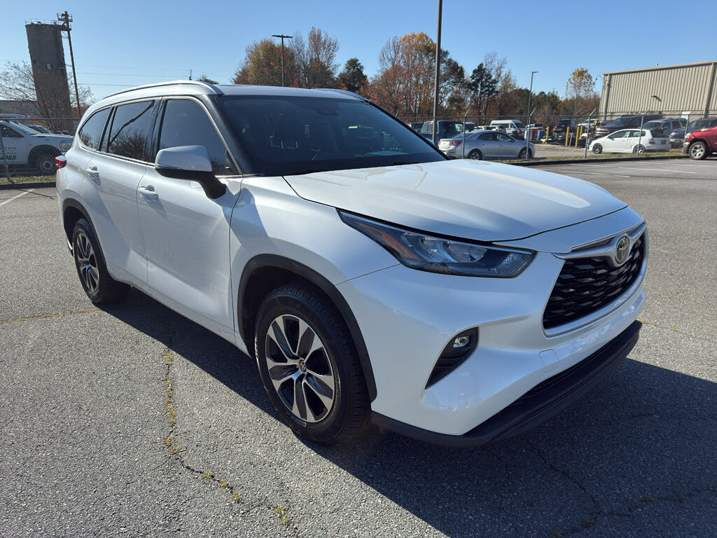 2020 Toyota Highlander XLE FWD