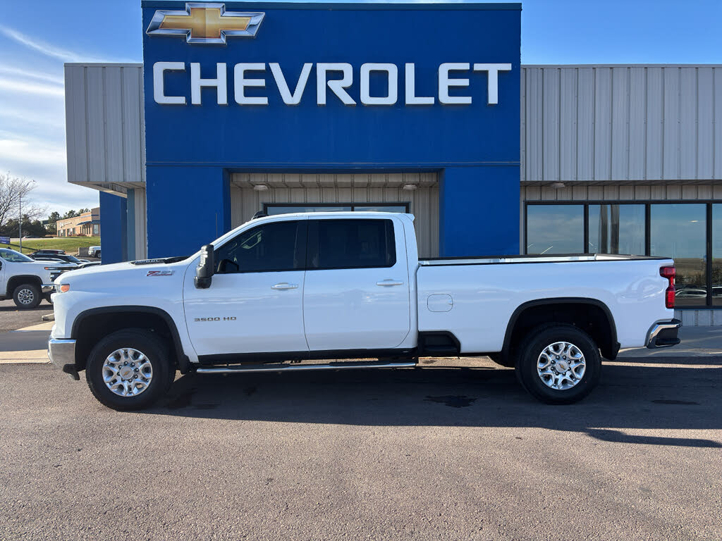 2024 Chevrolet Silverado 3500HD LT Crew Cab 4WD