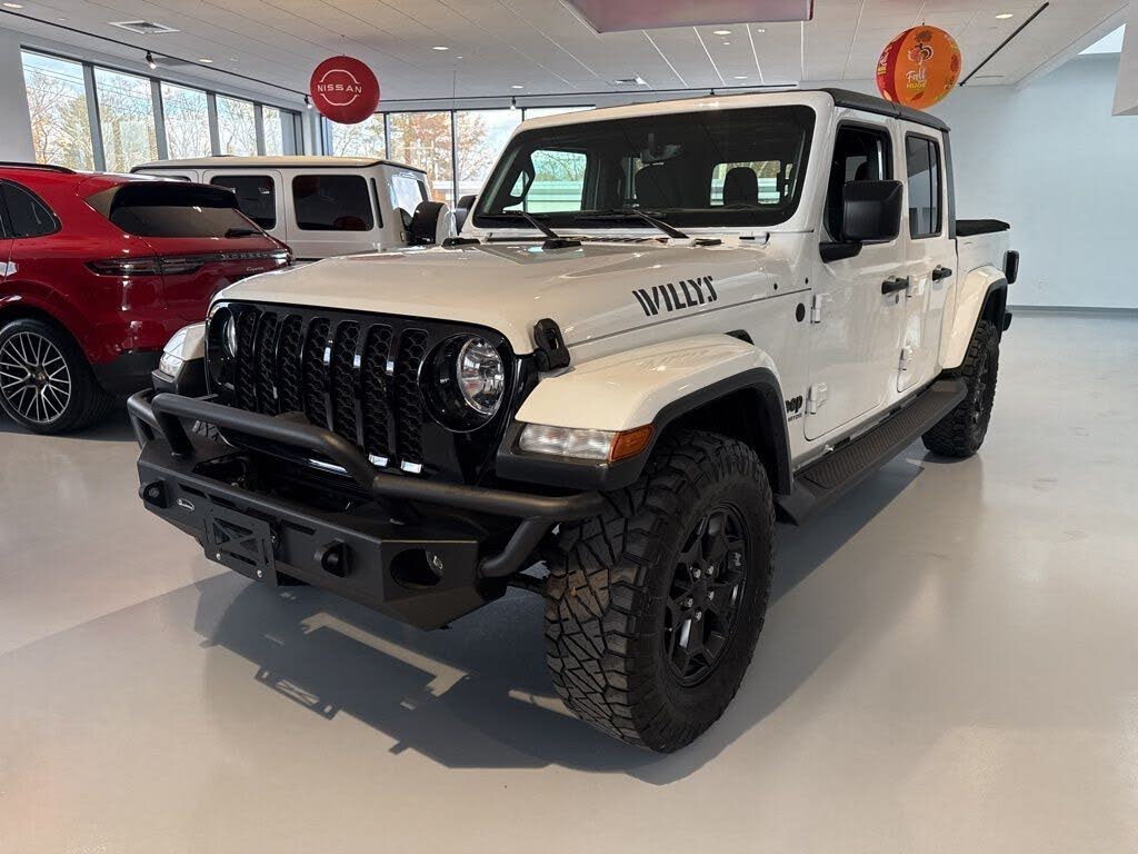 2021 Jeep Gladiator Willys Crew Cab 4WD