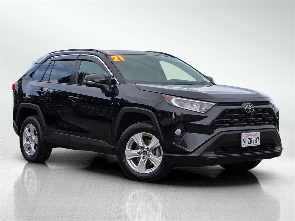 2021 Toyota RAV4 XLE FWD