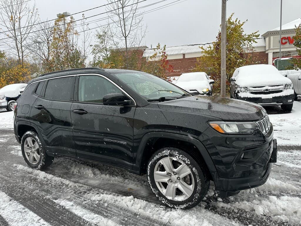 2022 Jeep Compass Latitude 4WD