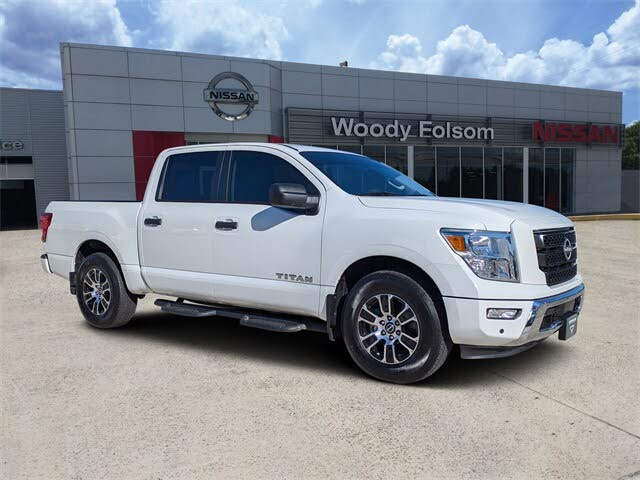 2024 Nissan Titan SV Crew Cab RWD