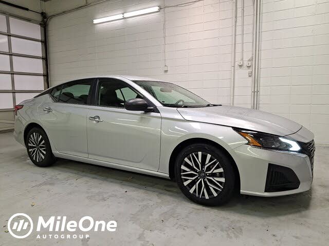 2024 Nissan Altima 2.5 SV FWD