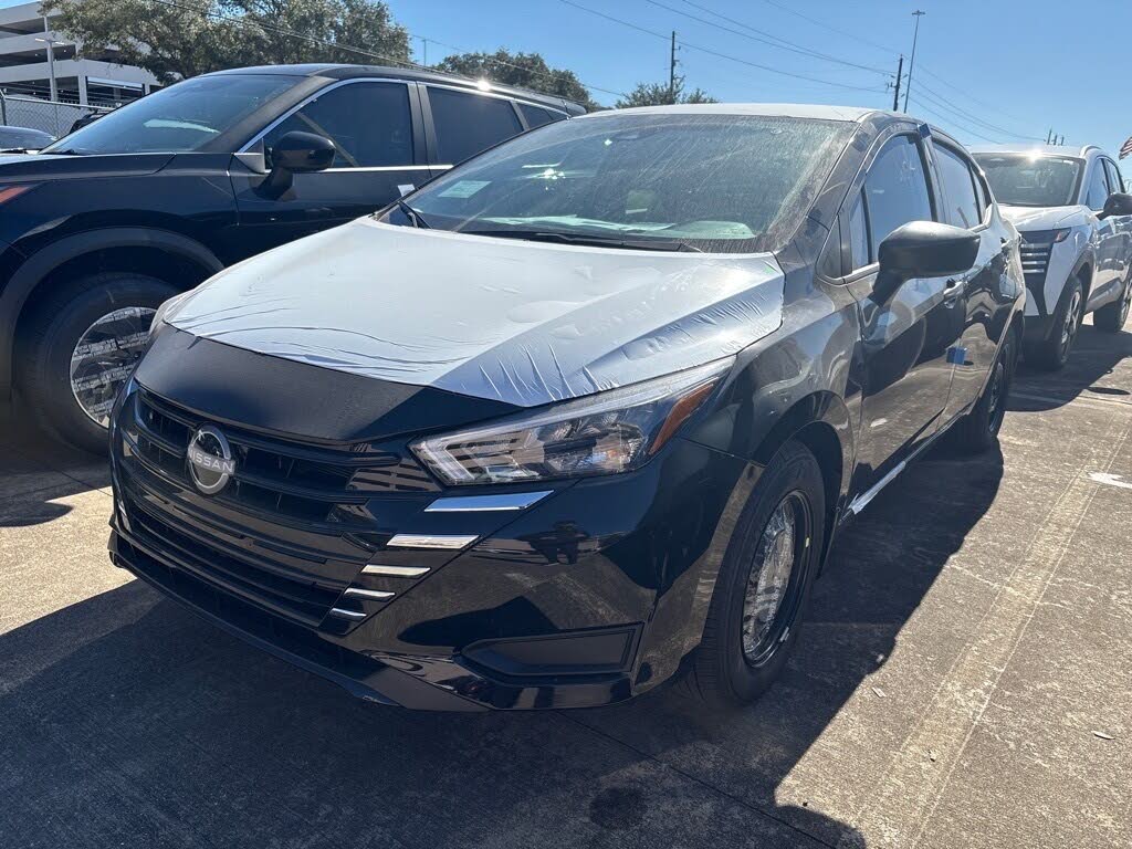 2025 Nissan Versa S FWD