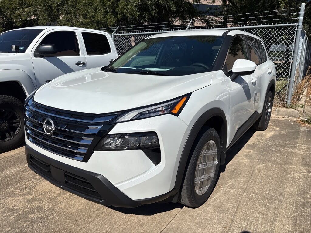 2026 Nissan Rogue SV FWD