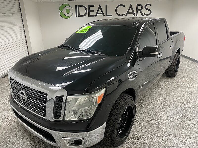 2017 Nissan Titan SV Crew Cab