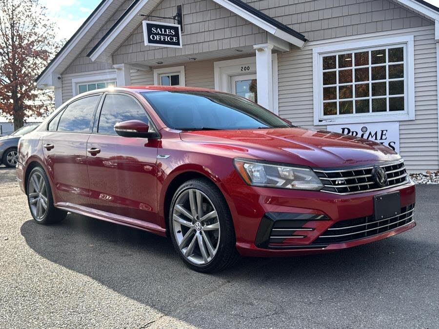2018 Volkswagen Passat 2.0T R-Line FWD