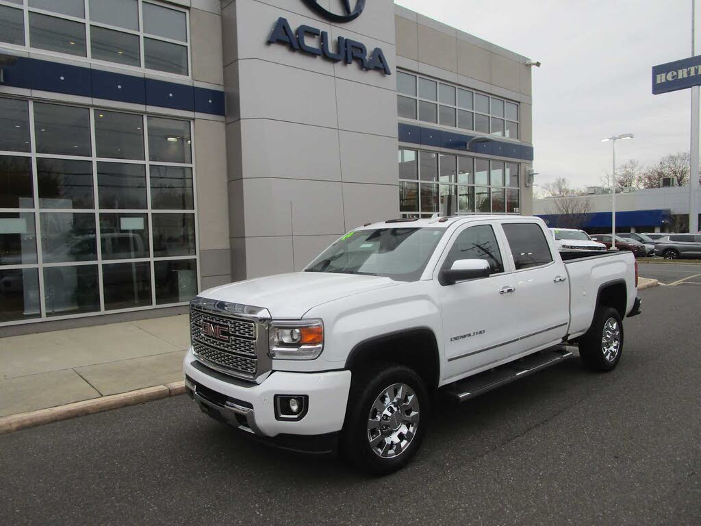 2019 GMC Sierra 2500HD Denali Crew Cab 4WD