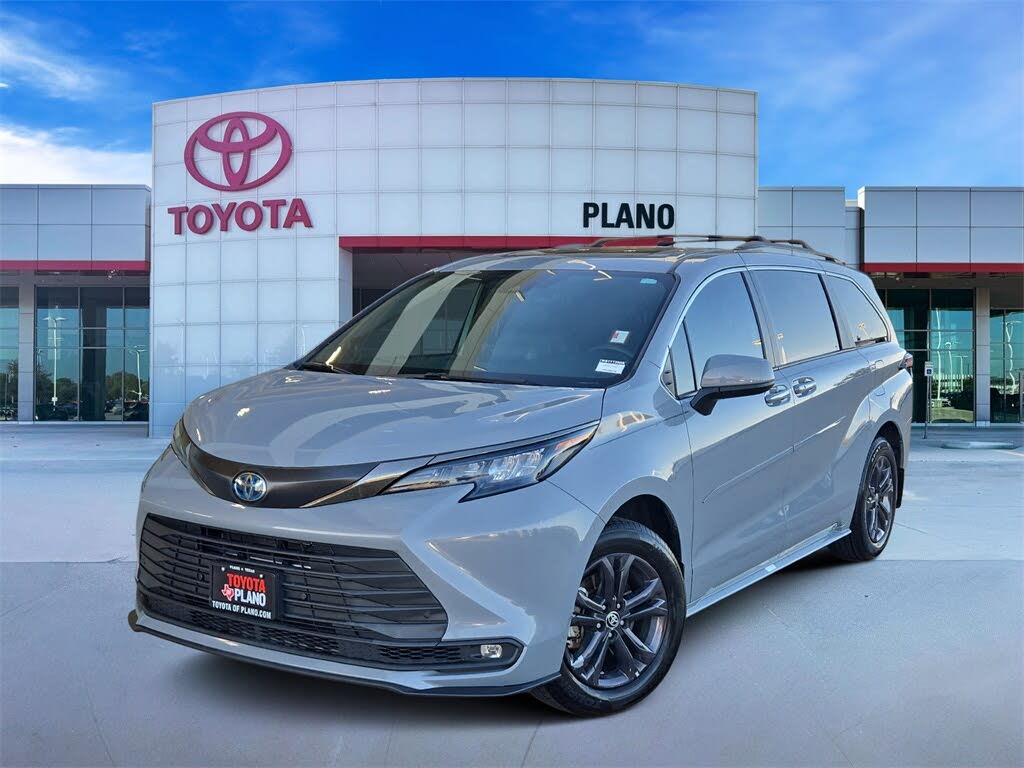 2024 Toyota Sienna Woodland Edition 7-Passenger AWD
