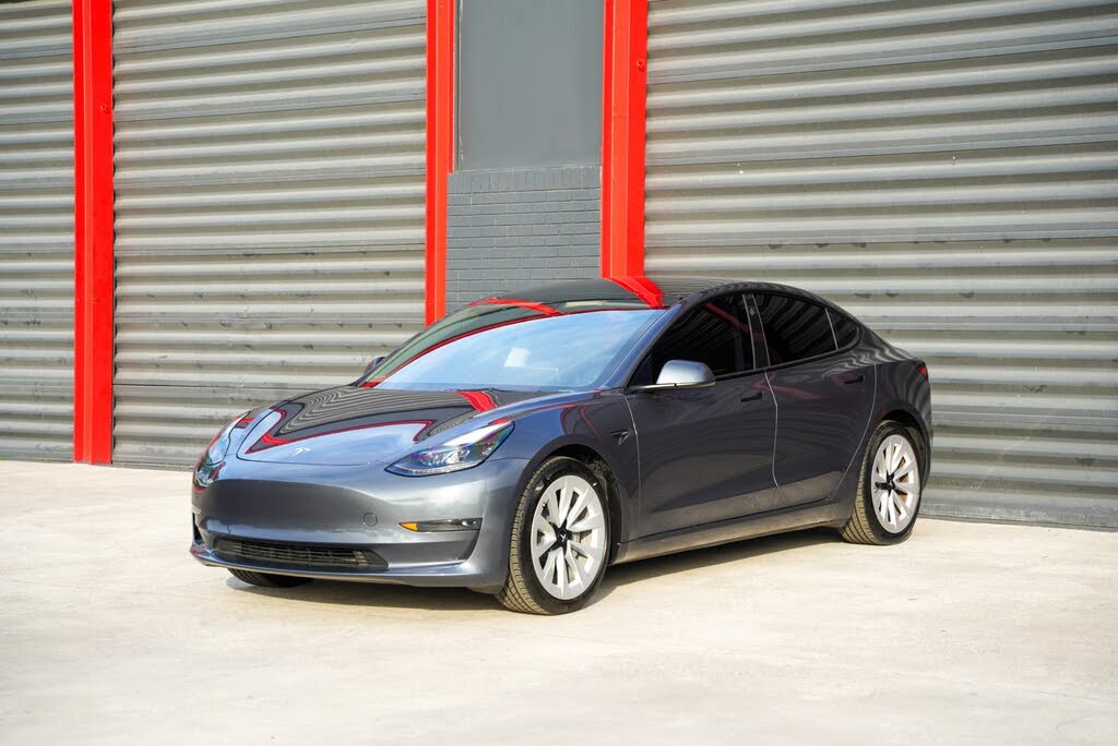 2023 Tesla Model 3 RWD