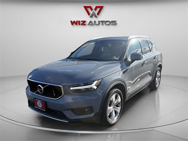 2022 Volvo XC40 T5 Momentum AWD
