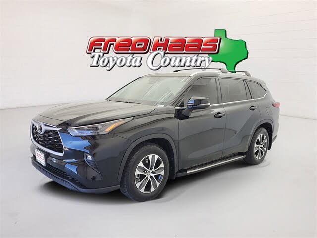 2023 Toyota Highlander XLE FWD