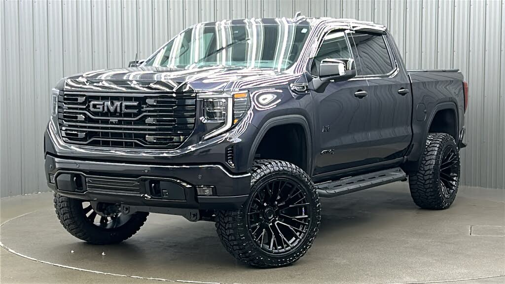 2025 GMC Sierra 1500 AT4 Crew Cab 4WD