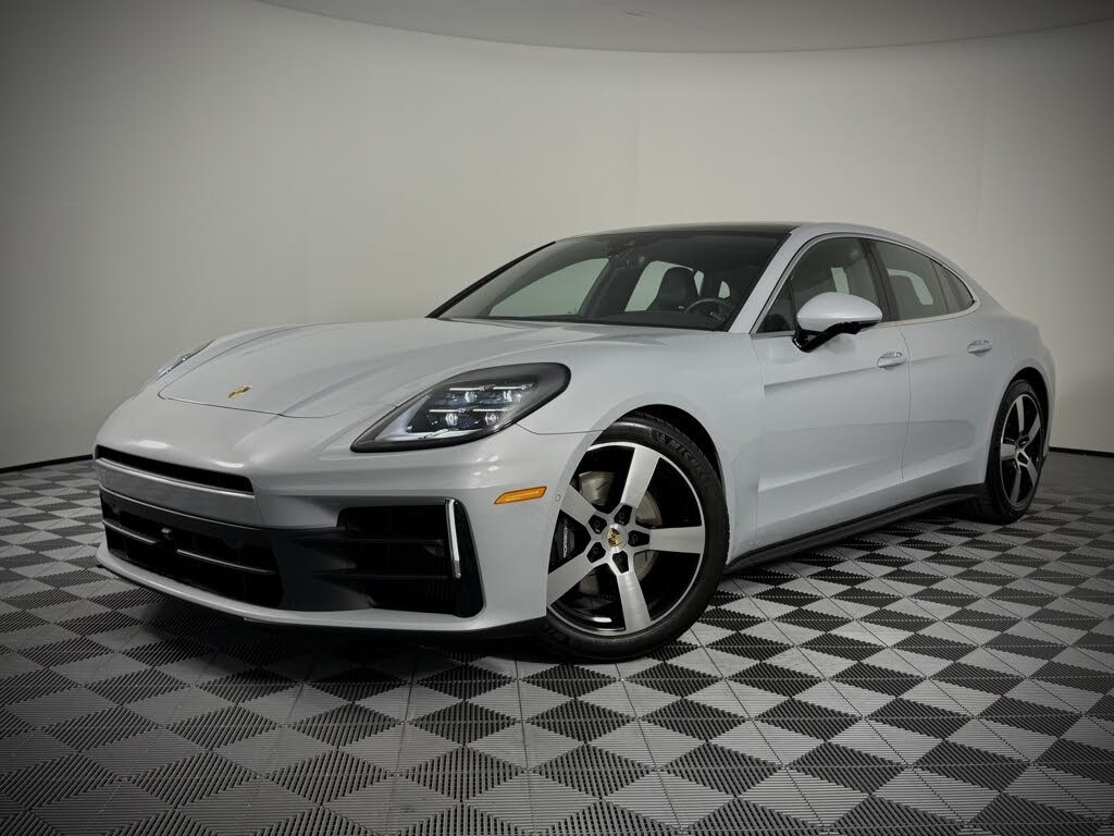 2025 Porsche Panamera 4 AWD