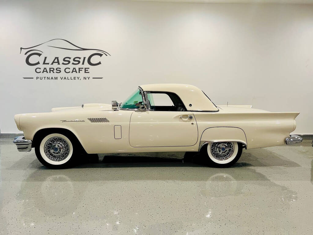 1957 Ford Thunderbird