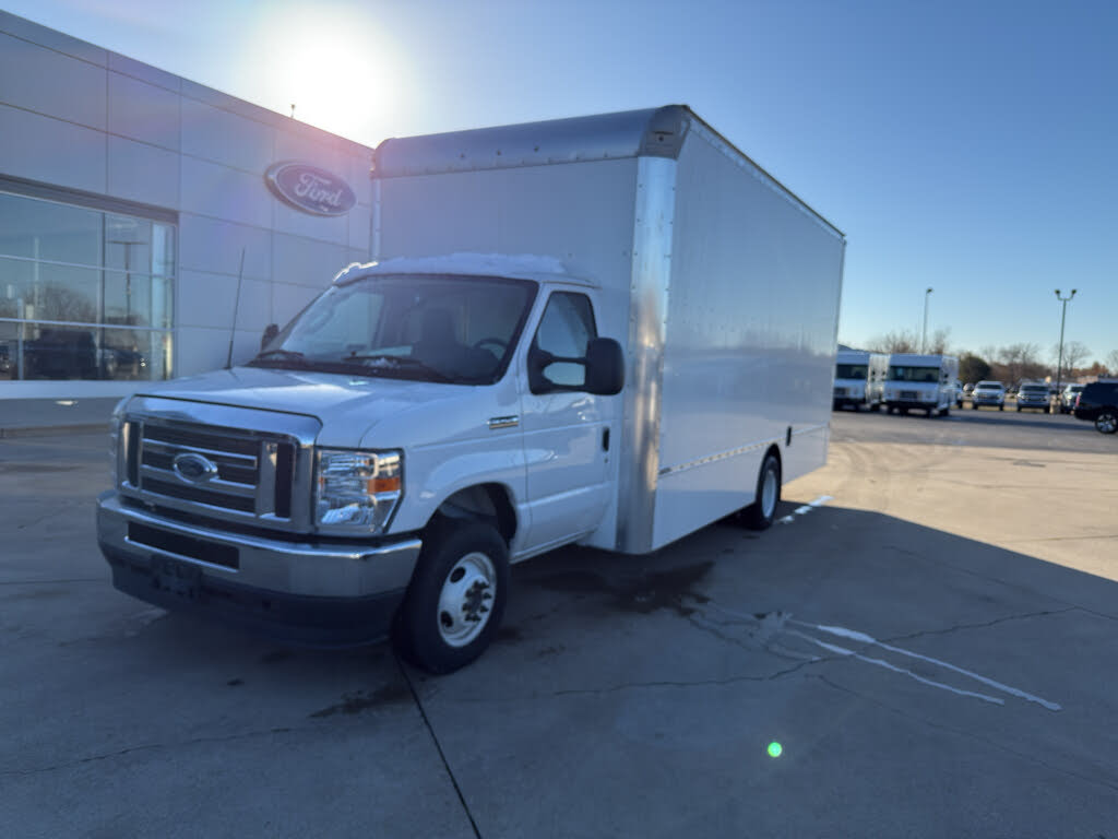 2023 Ford E-Series Chassis E-450 SD Cutaway 158 DRW RWD