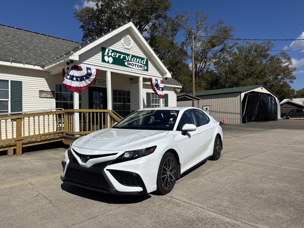 2023 Toyota Camry SE Nightshade FWD