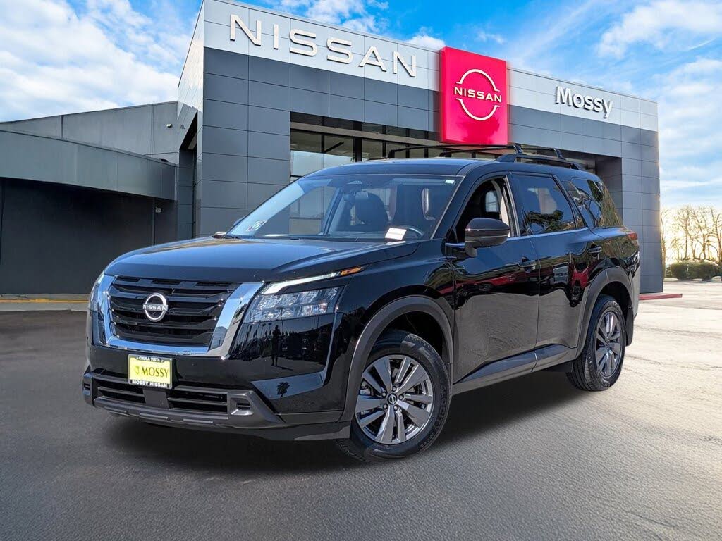 2025 Nissan Pathfinder SV FWD