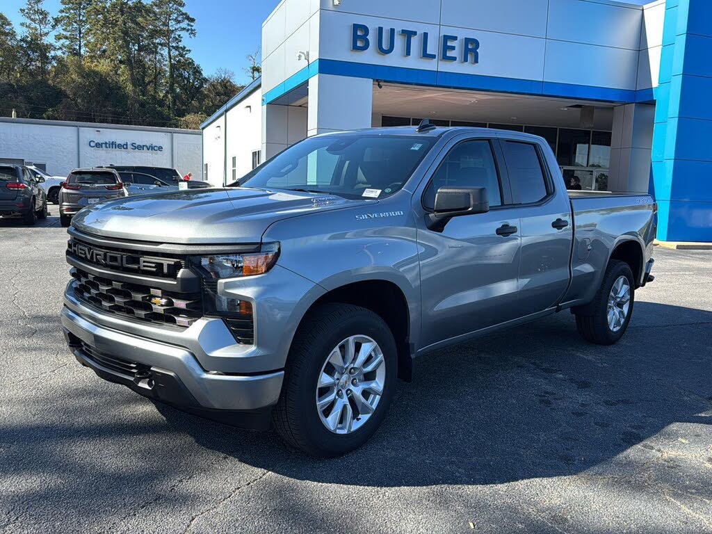 2026 Chevrolet Silverado 1500 Custom Double Cab 4WD
