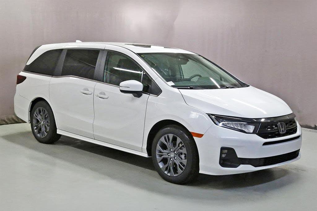 2026 Honda Odyssey Touring FWD