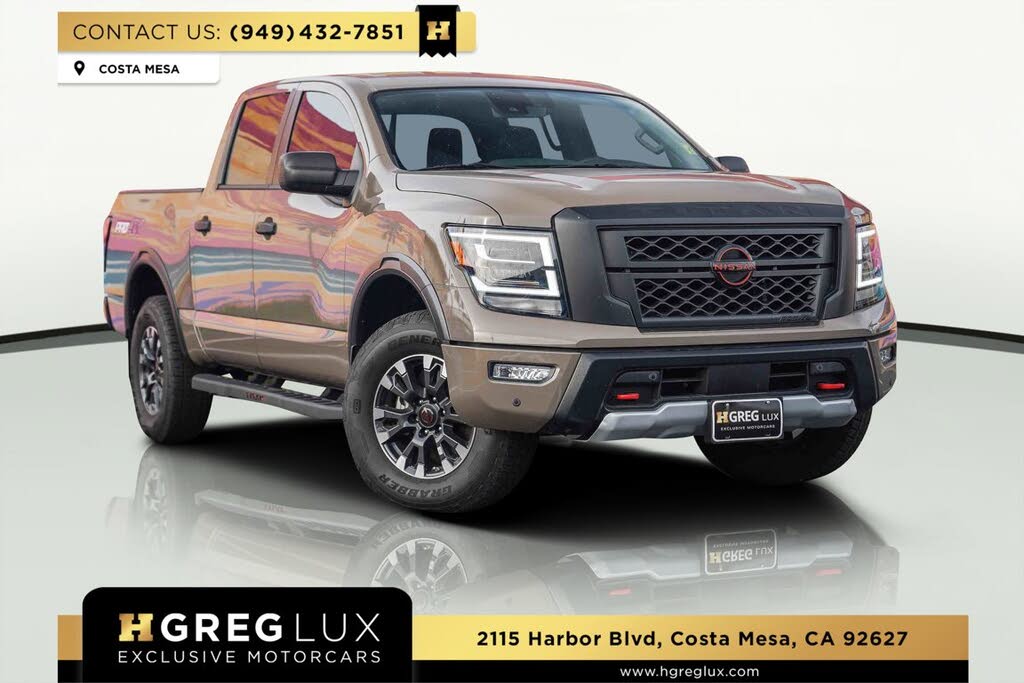 2024 Nissan Titan PRO-4X Crew Cab 4WD