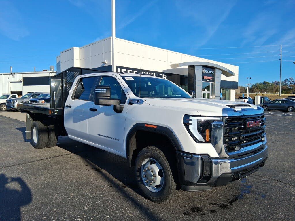 2025 GMC Sierra 3500HD Chassis Pro Crew Cab 4WD