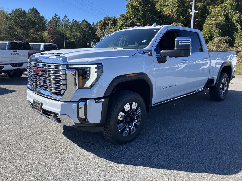 2026 GMC Sierra 2500HD Denali Crew Cab 4WD