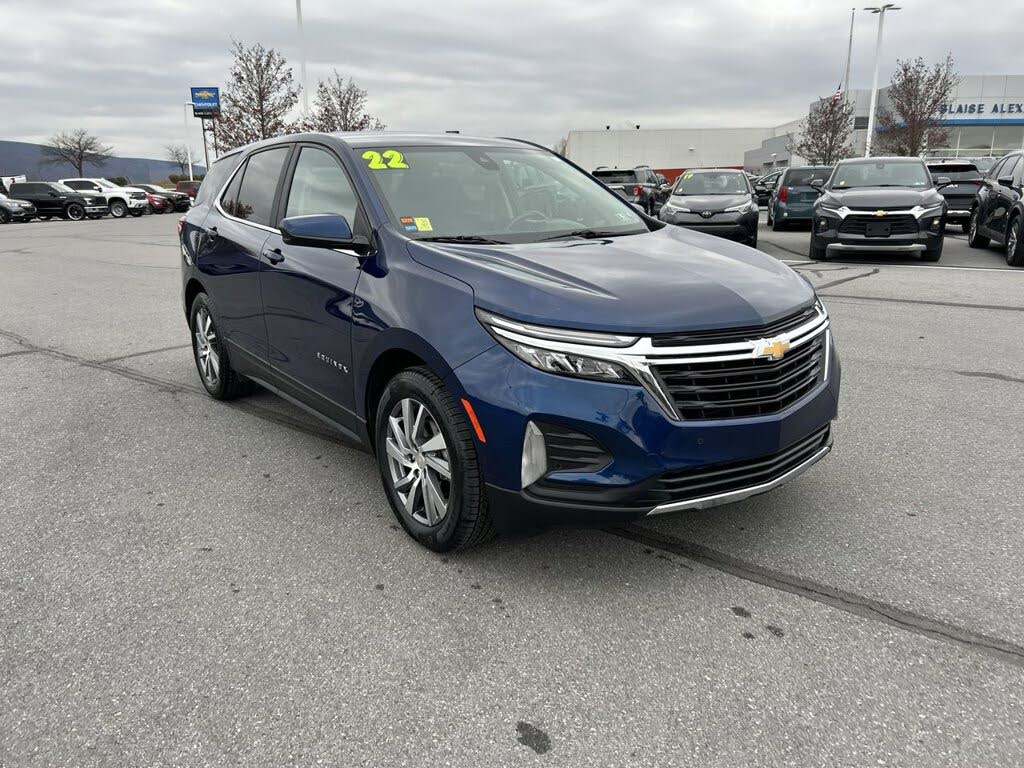 2022 Chevrolet Equinox LT FWD with 1LT