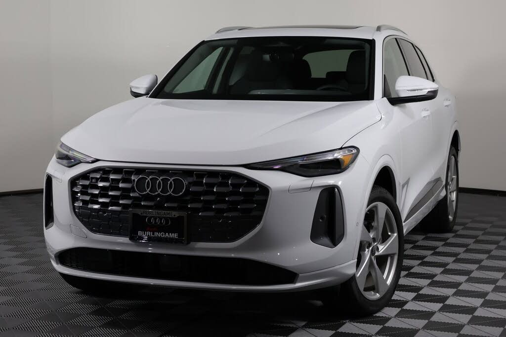 2025 Audi Q5 quattro Premium Plus 40 TFSI