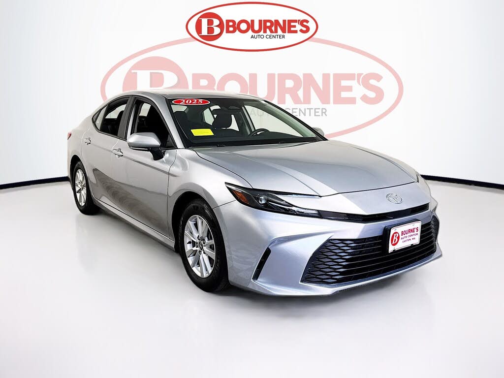 2025 Toyota Camry LE FWD