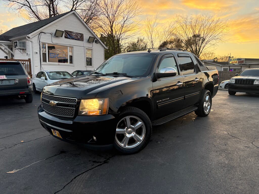2011 Chevrolet Avalanche LS 4WD