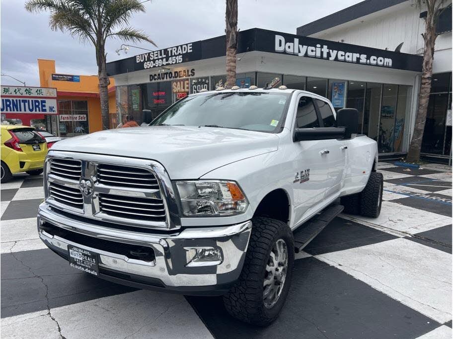 2018 RAM 3500 Big Horn Crew Cab LB DRW 4WD