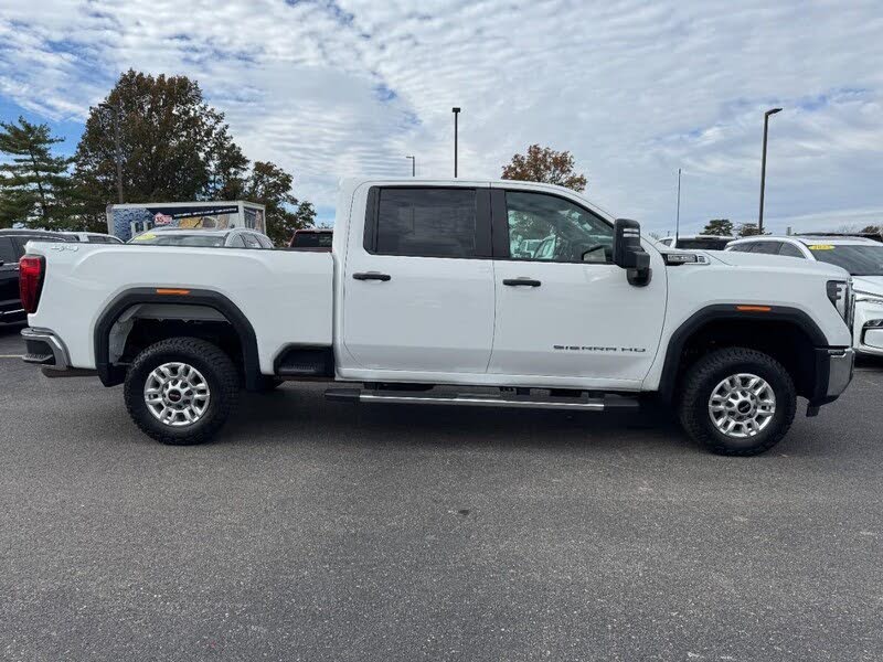 2024 GMC Sierra 2500HD Pro Crew Cab 4WD