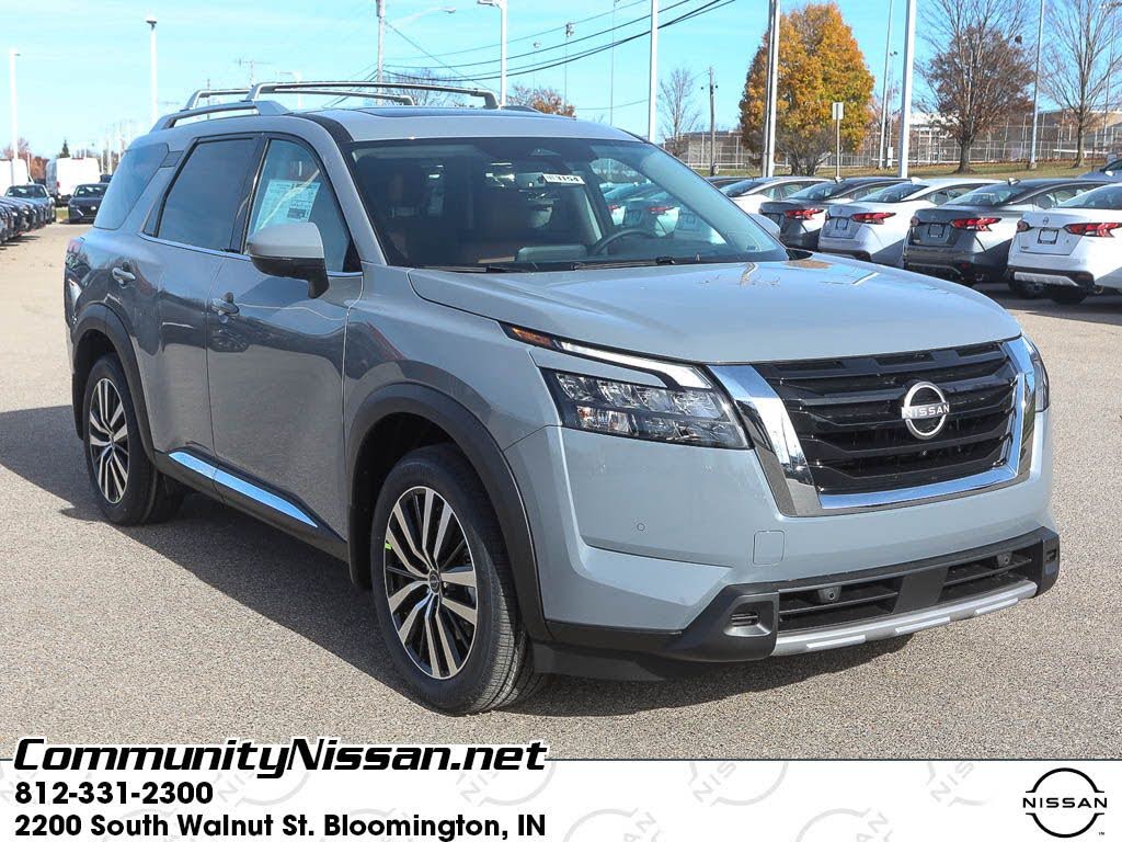 2025 Nissan Pathfinder Platinum 4WD