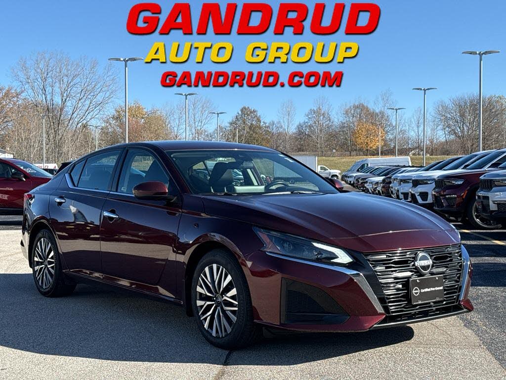 2024 Nissan Altima 2.5 SV FWD