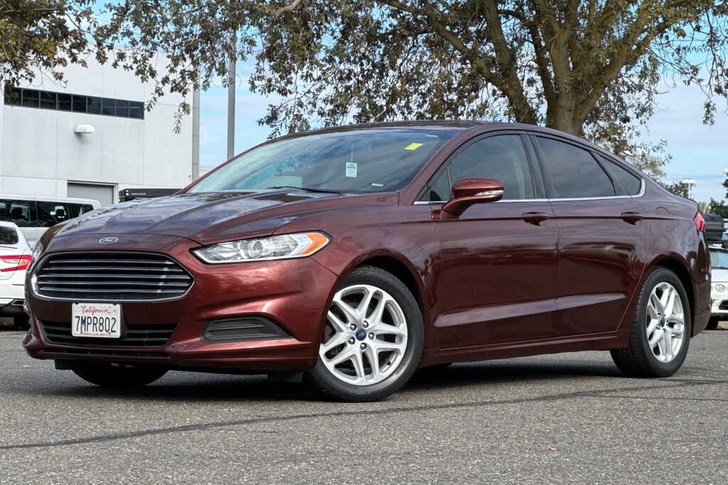 2016 Ford Fusion SE